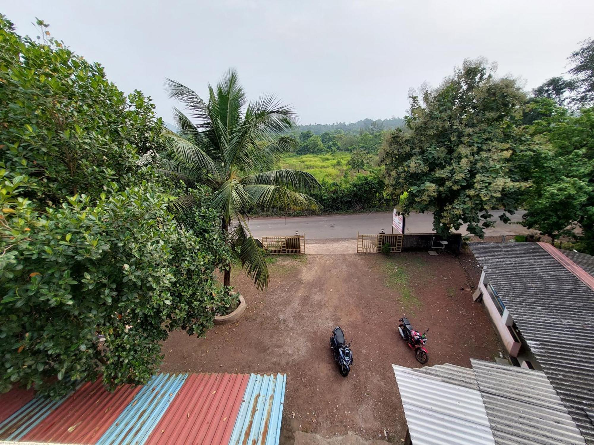 Mountain Breeze Hotel Murud  Kültér fotó